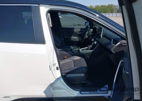 2022 Toyota Rav4 Hybrid Xse from USA, damaged, VIN 2T3E6RFV4NW031007